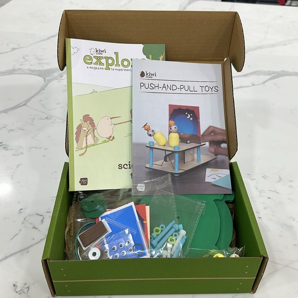 Kiwi crate – push and pull toys - Picture 3 of 3